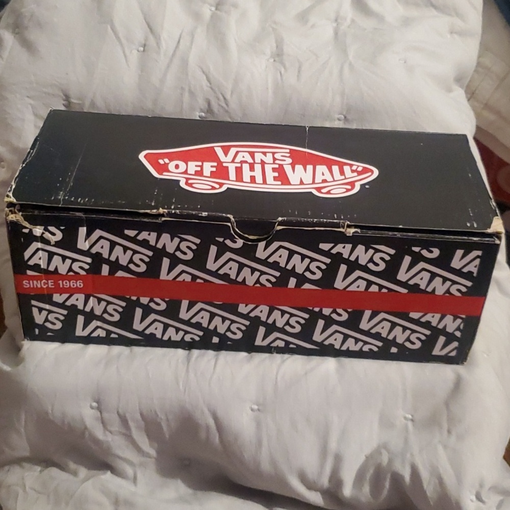 BNWT n Original Box Leopard Printed Vans